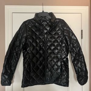 Black puffer jacket, women’s